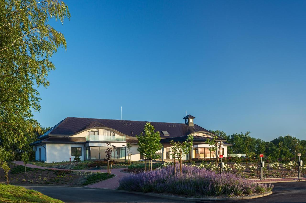 Modry Las Golf Resort Choszczno Exterior photo